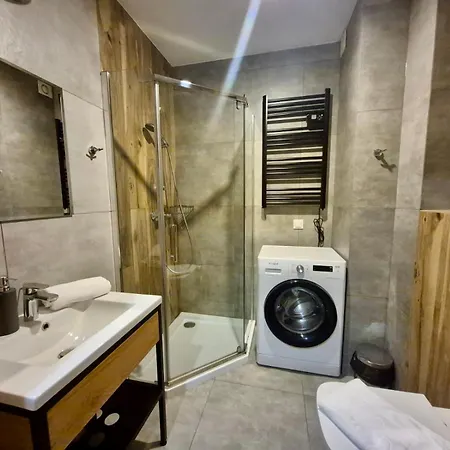 Apartment Widokowy - Z Darmowym Parkingiem I Balkonem Z Widokiem Na Stok- Bestrooms Szczyrk